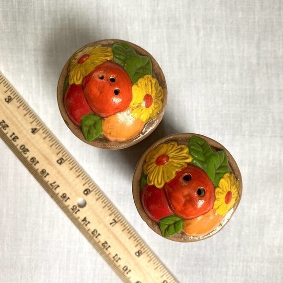 Vintage ‘S’ & ‘P’ Fruit Baskets Salt & Pepper Shaker Set Retro - Picture 2 of 4